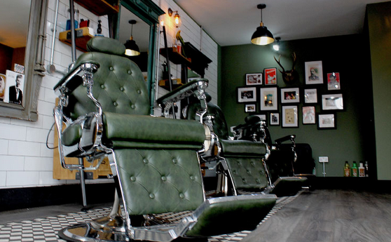 Shop Now: Explore the Finest Barber Chairs on the Market post thumbnail image