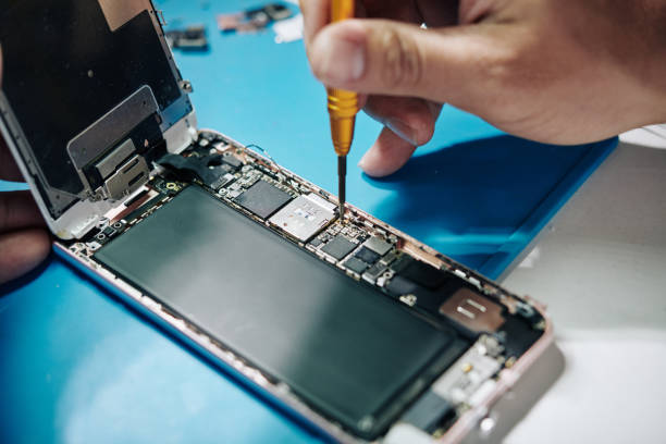 Phone Repair Solutions for All Brands: No Device Left Behind post thumbnail image