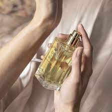 Fragrances that Define You: Elevate Your Presence with Scented Elegance post thumbnail image